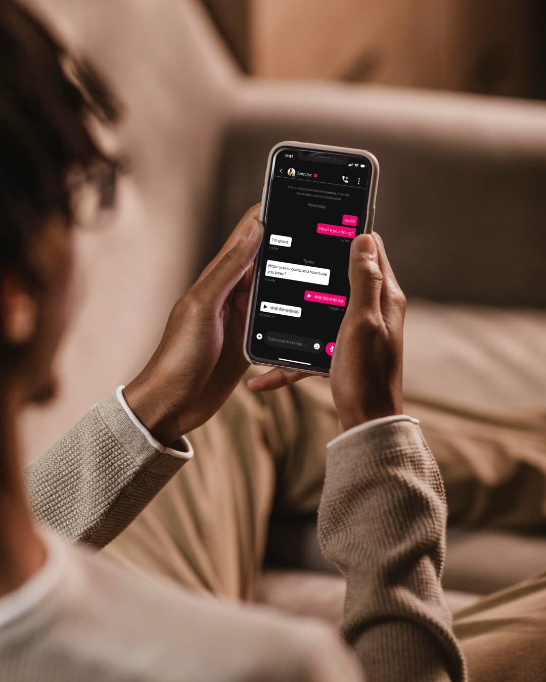 Happy couple using Qiimeet